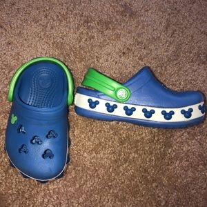 Kids’ Crocband Mickey Mouse